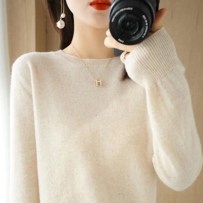 Essential Soft Knit Crew Neck Sweater in Cream