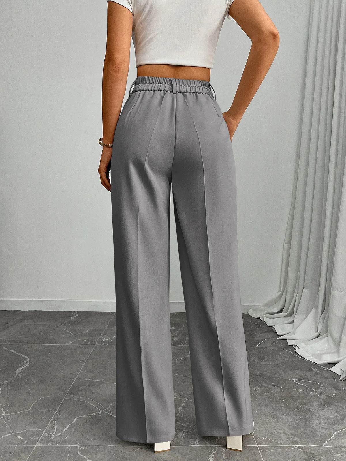 Pleat-Front Palazzo Trousers in Grey – view 3